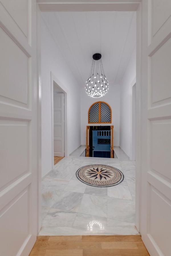 White Loft Syros Apartment